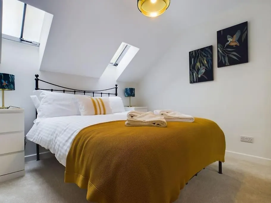 Arcadia House, Central Location With Parking, King Size Bed And Wifi Cheltenham Großbritannien
