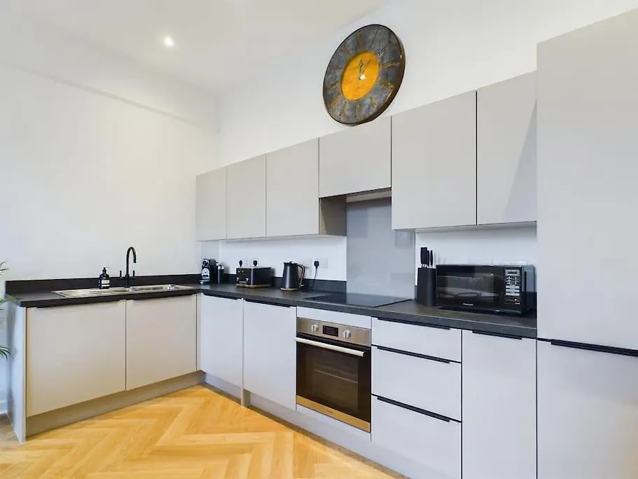 Arcadia House, Central Location With Parking, King Size Bed And Wifi Cheltenham 0*,